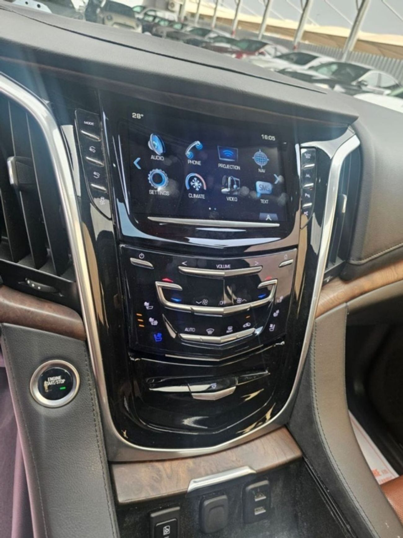 كاديلاك إسكالاد Premium Luxury Platinum 6.2L 4WD