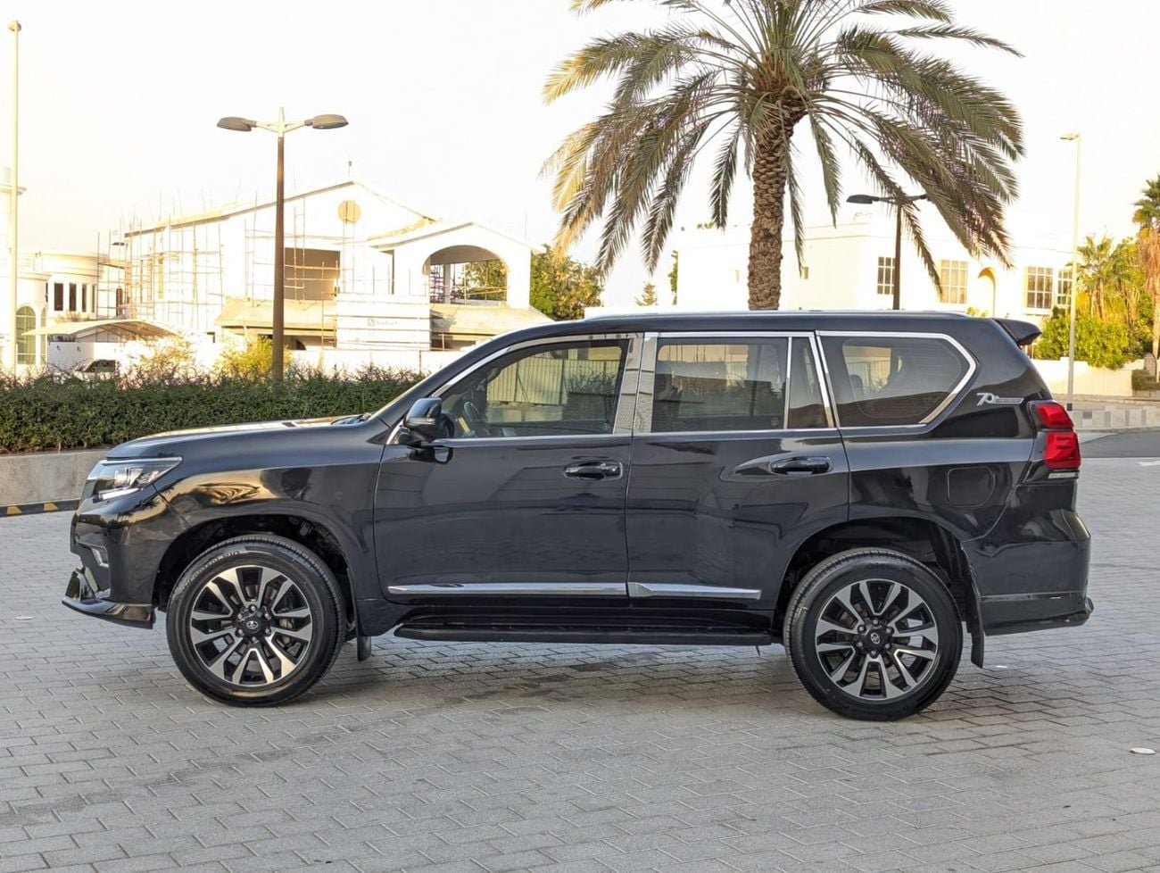 Toyota Prado TX-L Toyota Prado 2019 Black colour LHD Gcc specs 4x4
