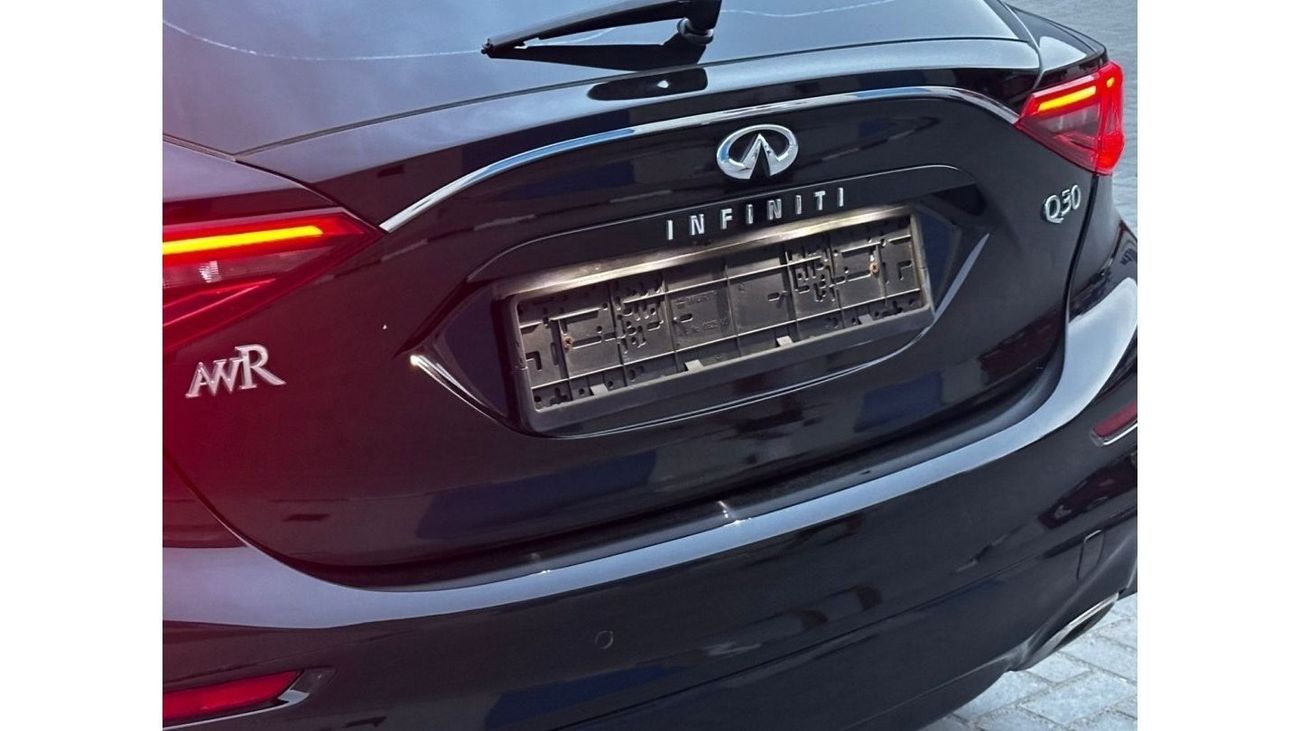 Infiniti Q30 Premium