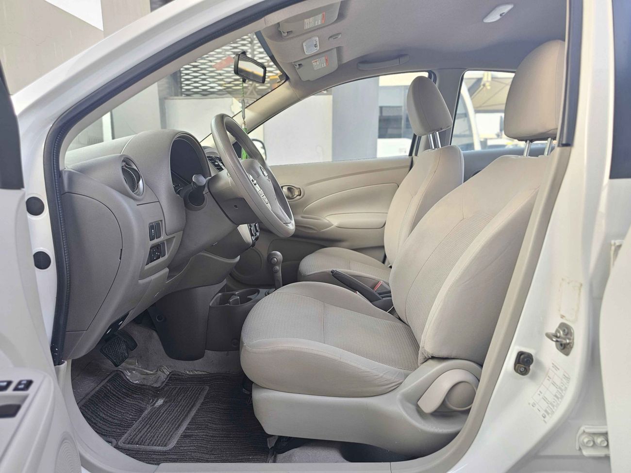 نيسان صني SV/ GCC/ 1.5L V4/ AUTO GEAR/ SUMMER OFFER/ 318 MONTHLY