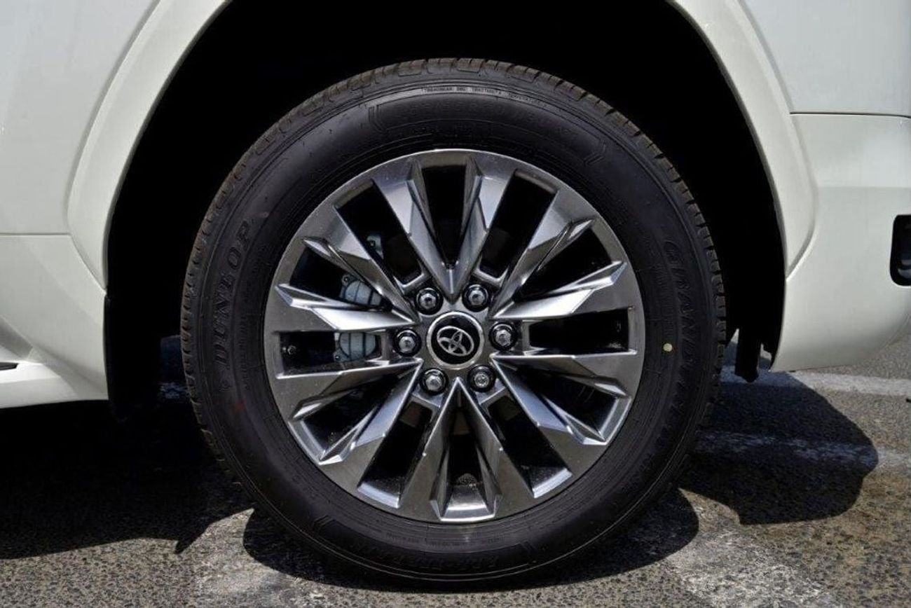 تويوتا لاند كروزر GXR V6 4.0L PETROL AUTOMATIC