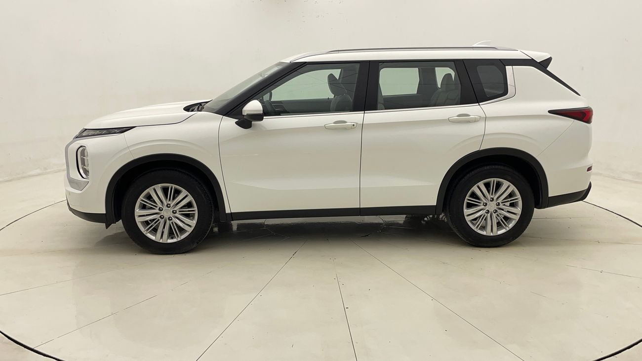 Mitsubishi Outlander ML WITH FABRIC SEAT 2.5 | Zero Down Payment | Home Test Drive