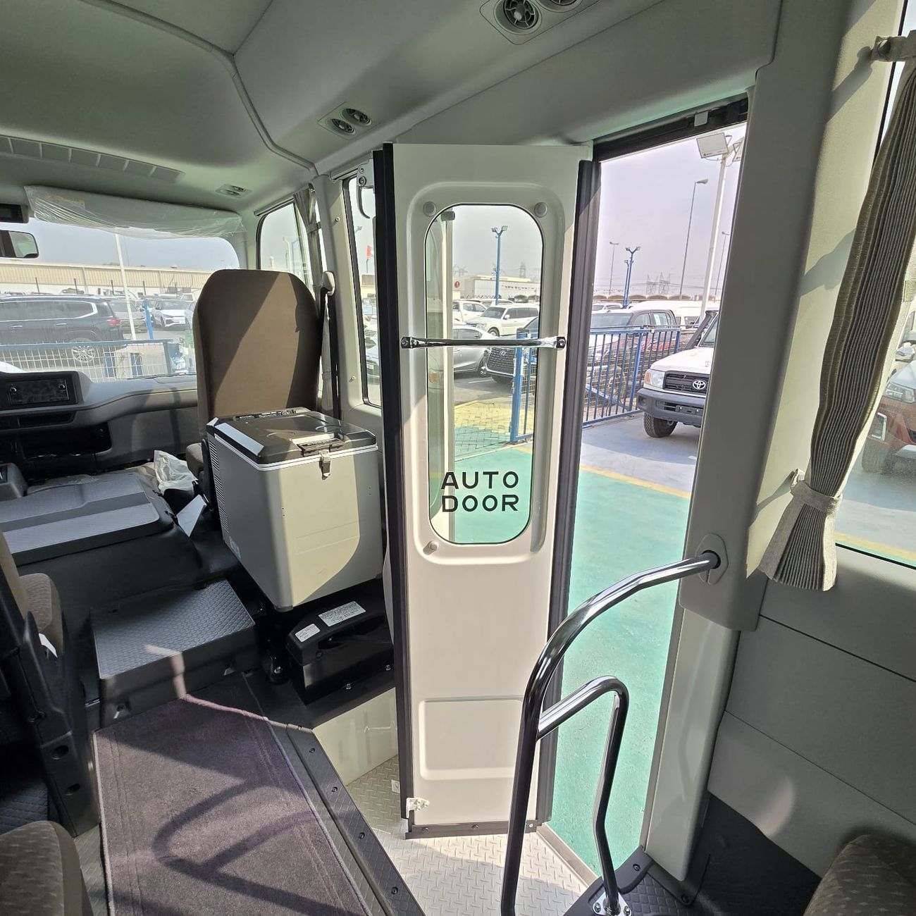 Toyota Coaster TOYOTA COASTER FULL OPTION 2.8 L DIESEL 2025 MODEL AUTOMATIC TRANSMISSION