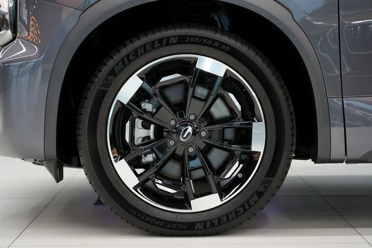 جي إي سي GS 8 2.0T GX (4WD) Traveller GX | GCC 0km | 5 Years Agency Warranty