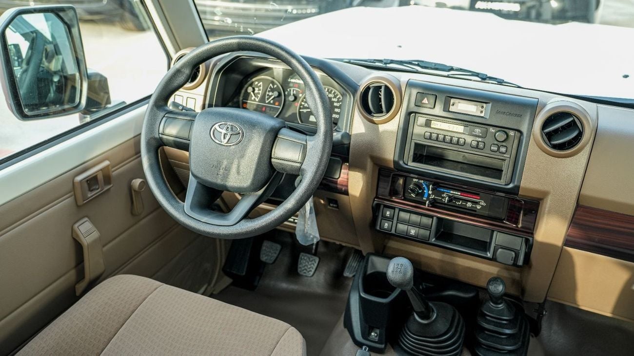 Toyota Land Cruiser 70 Land Cruiser Hard Top 78 V6 4.0L 2025 MY EXPORT