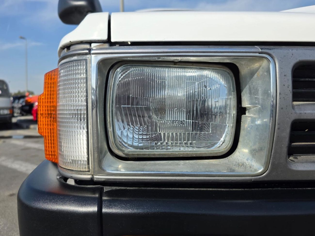 Toyota Hilux TOYOTA HILUX PICKUP RHD 1988 MODEL 2.4 L DIESEL MANUAL(PM76064)