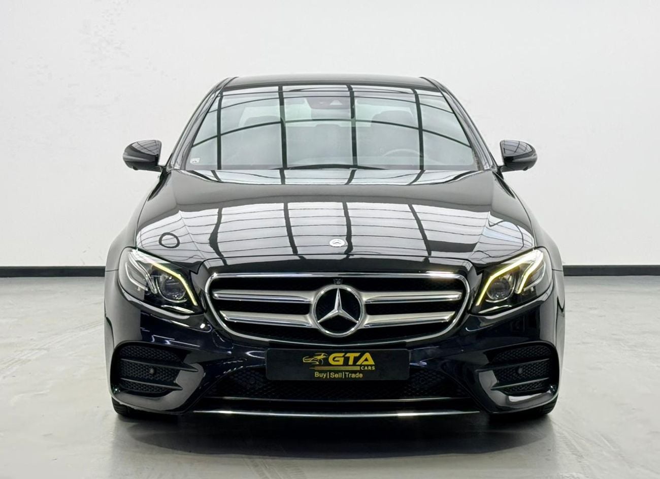 Mercedes Benz E400 STD 2017 Mercedes-Benz E400 4MATIC, Full Service History, Excellent Condition, GCC Specs