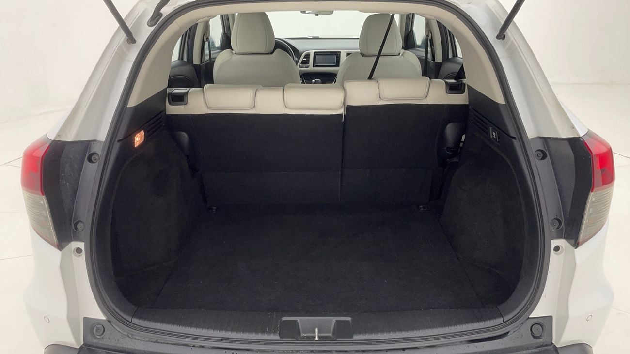 هوندا HRV EX 1.8 | بدون دفعة مقدمة | اختبار القيادة في المنزل