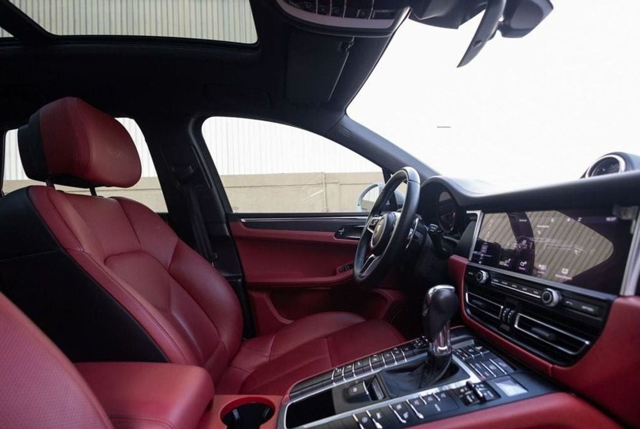 Porsche Macan Std 2.0L (252 HP) Porsche Macan 2021 GCC under Warranty with Flexible Down-Payment.