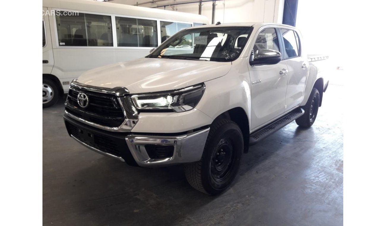 Toyota Hilux 2.4 L , Diesel , Manual , Rear AC