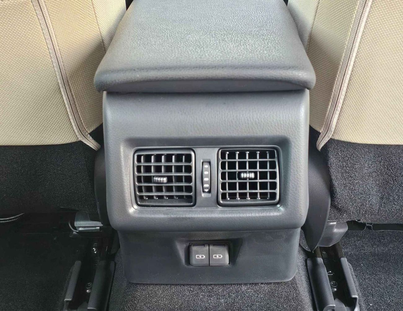 Toyota Camry LE / 2.5L V4 PETROL / PUSH START / DVD CAMERA / SUNROOF / CODE # LE