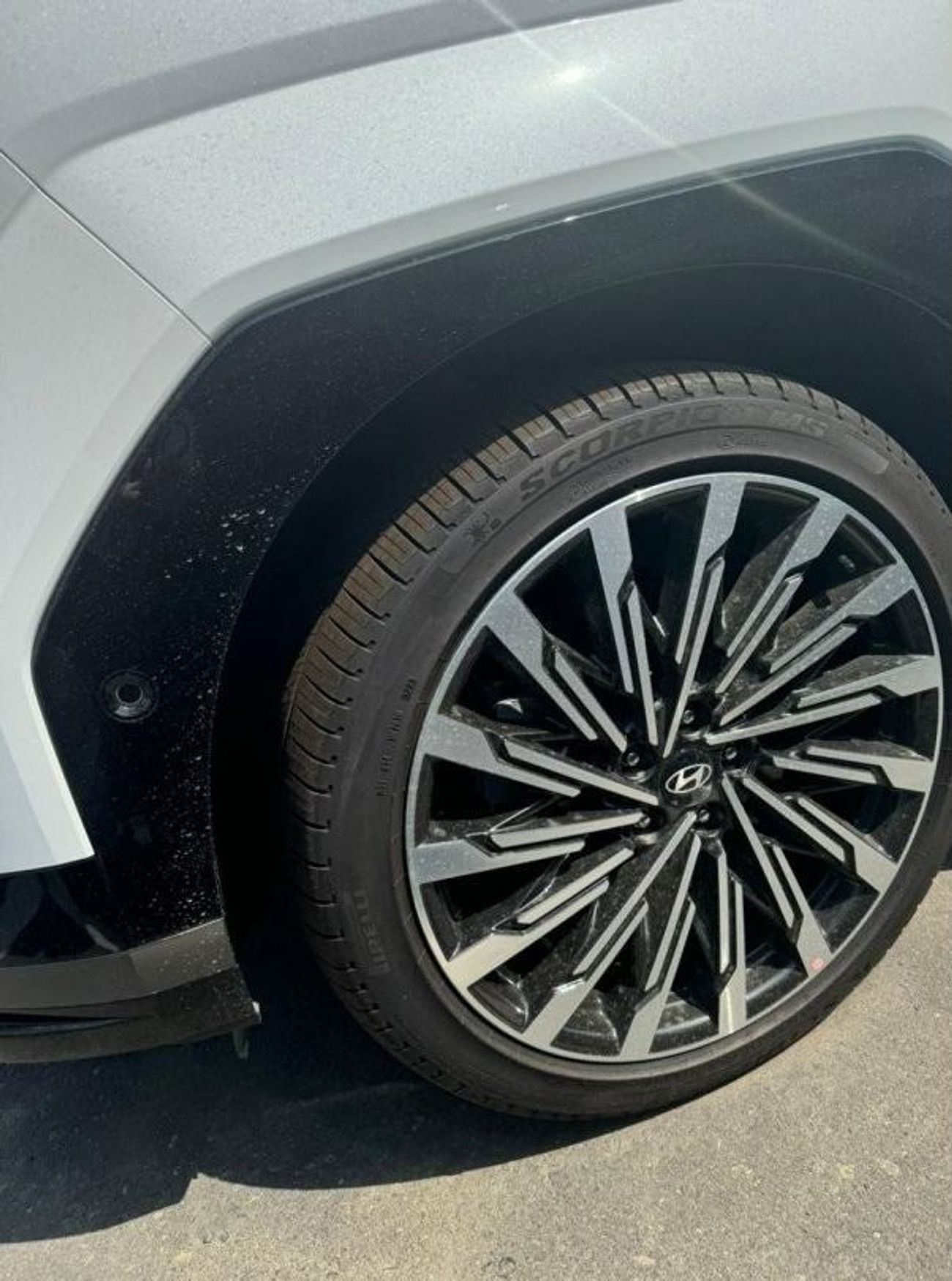 هيونداي سانتا في 2.5L PETROL