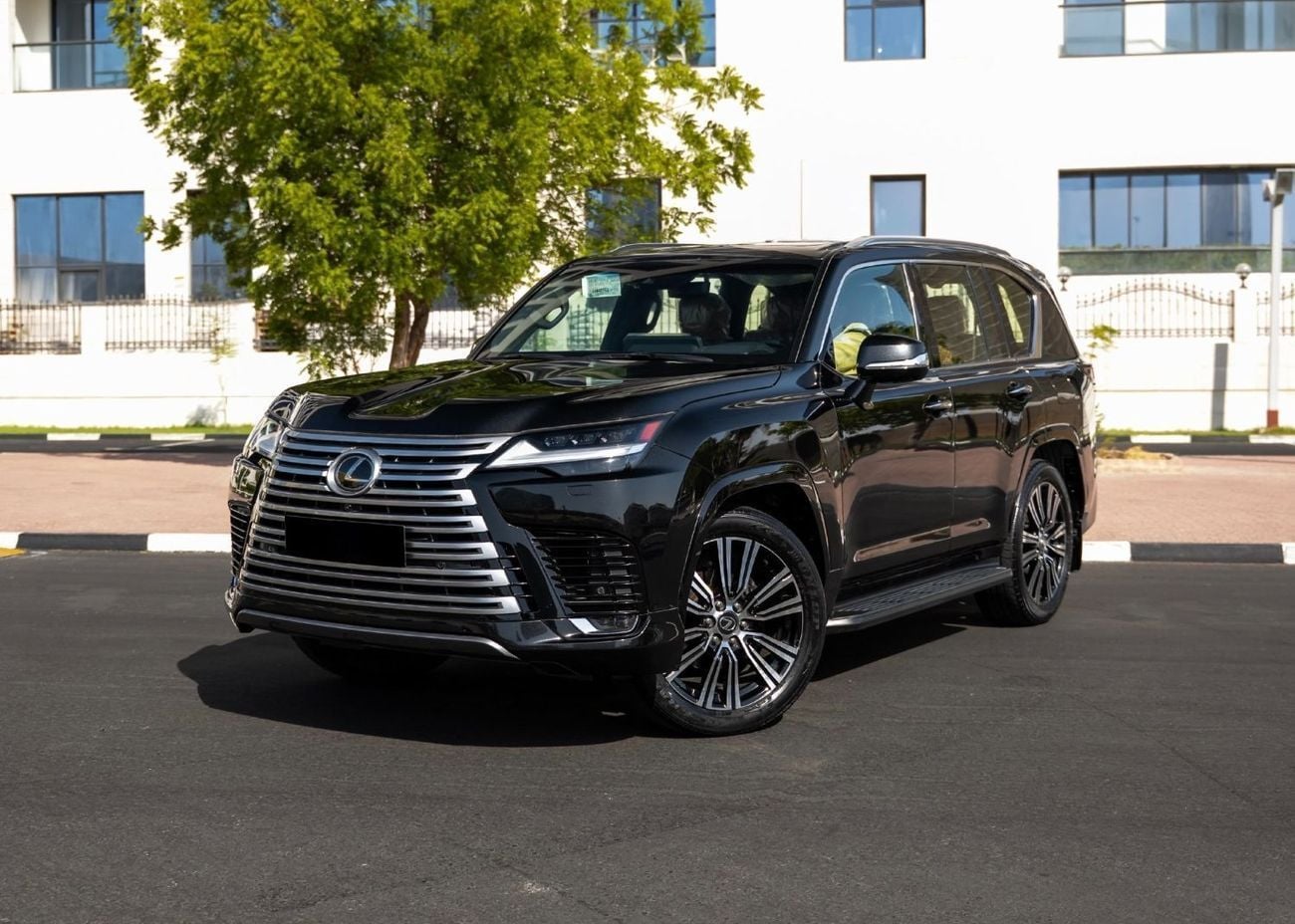 لكزس LX 600 SIGNATURE with Mark Levinson / Black in Tan / 22inch Rims