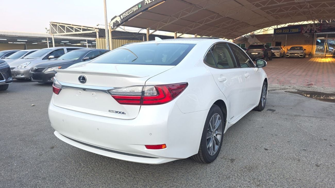 لكزس ES300h Premium