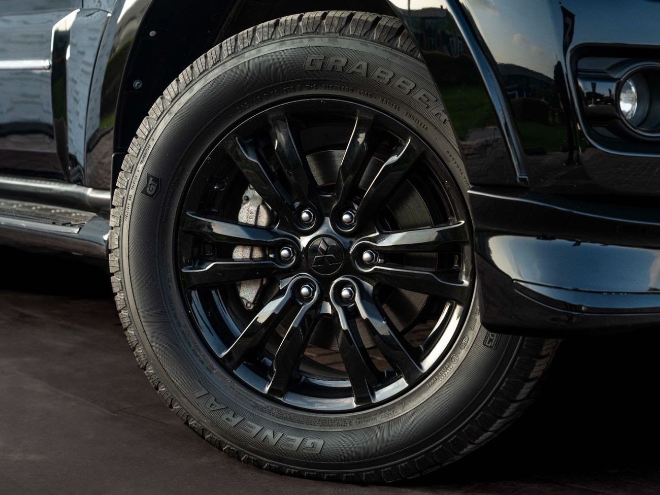 ميتسوبيشي باجيرو AED 2,044 PM • 3.8L SIGNATURE - FINAL EDITION • BRAND NEW • OFFICIAL MITSUBISHI WARRANTY UNTIL 2027