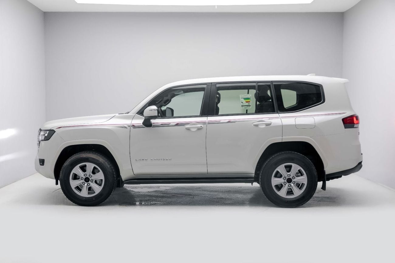 تويوتا لاند كروزر GXR Standard 3.5L - White Pearl Inside Black | Export Only