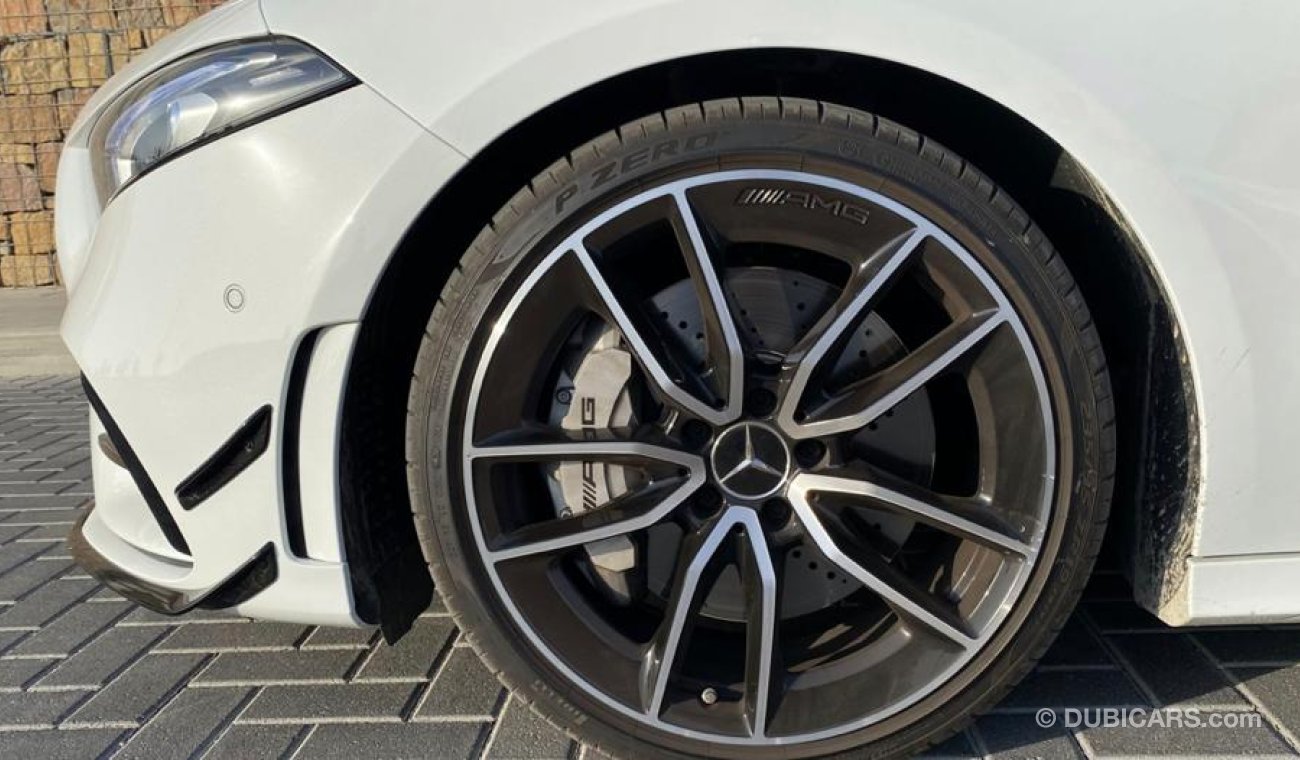 مرسيدس بنز A 35 AMG premium plus