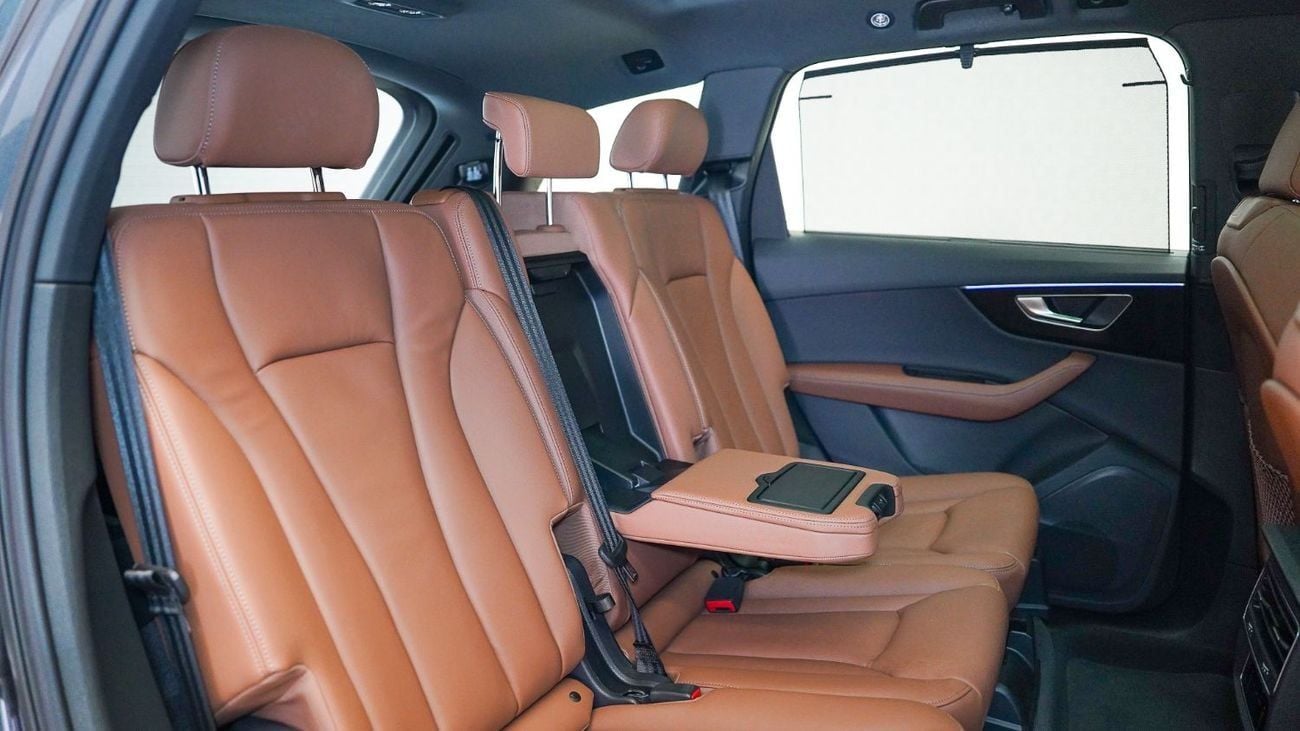 أودي Q7 45 TFSI quattro S-Line 3.0L