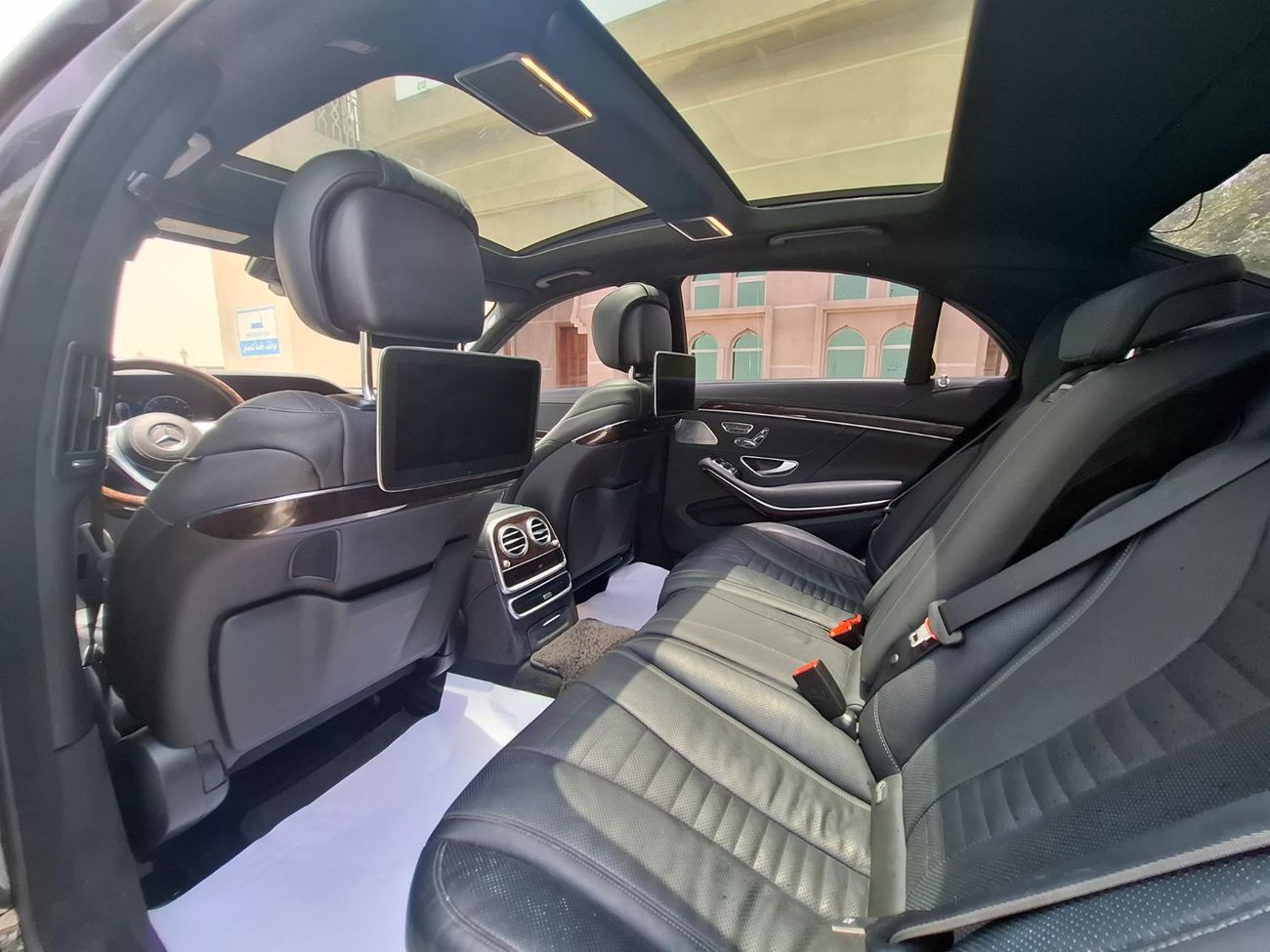 Mercedes-Benz S 560 Std 4.0L (463 HP) Mercedes-Benz S560L 2020 full option  vip