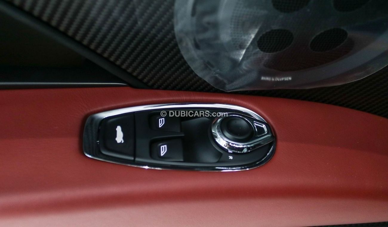 Aston Martin DB11 DB11