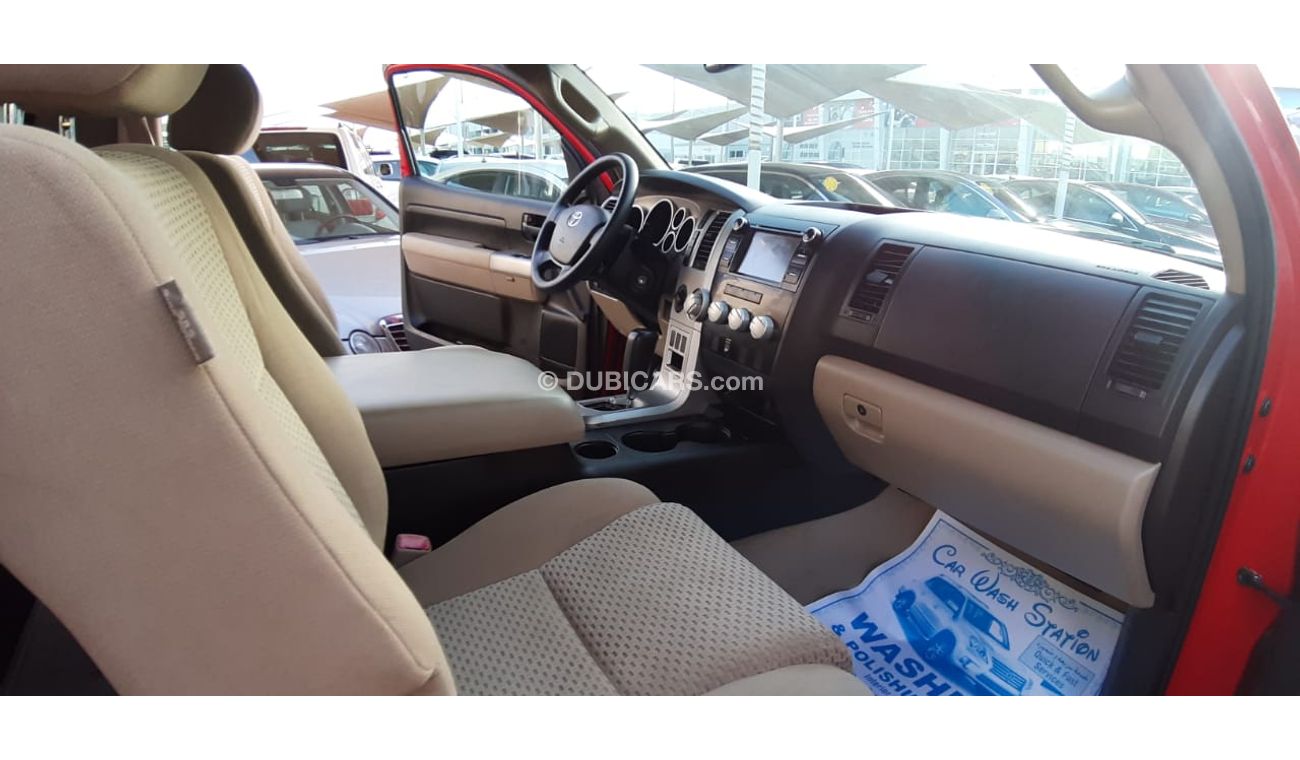 تويوتا تاندرا بدون حوادث - مواصفات أمريكية - رنجات - كشافات - مشغل اسطوانات - فوانيس ضباب بحالة ممتازة