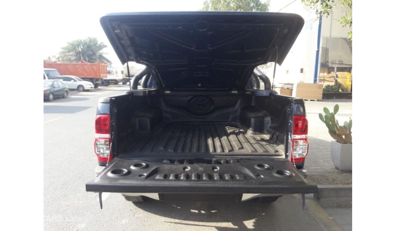 Toyota Hilux Hilux RIGHT HAND DRIVE (Stock no PM 705 )