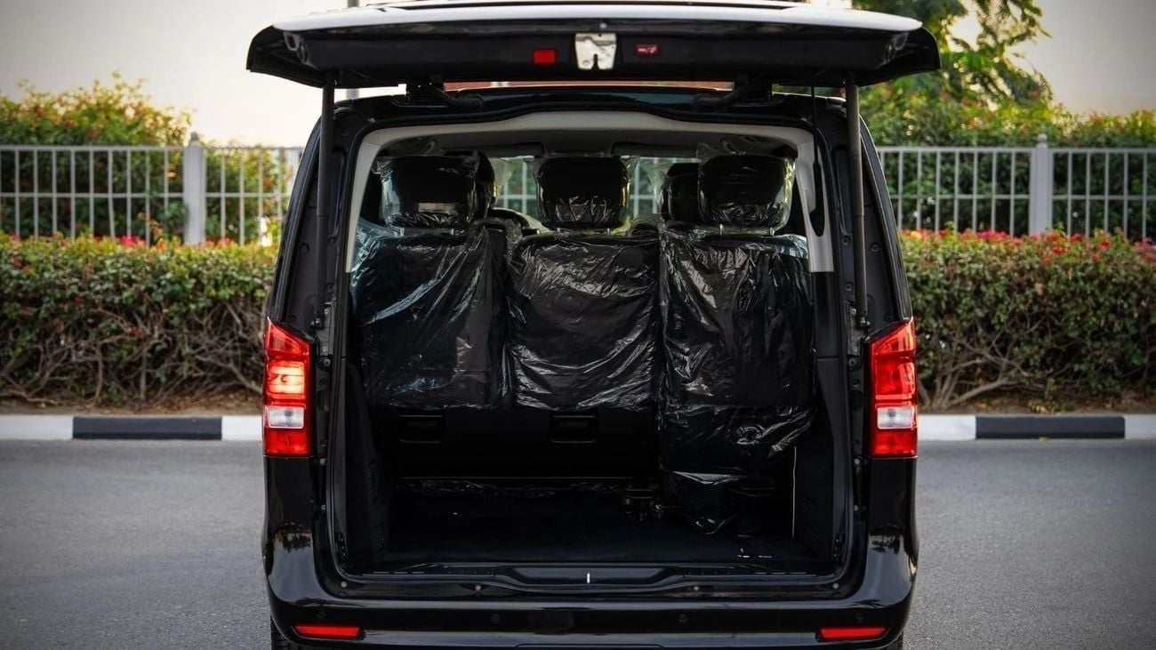 Mercedes Benz V300 2025 Mercedes-Benz V300 Extra Long (6 + 2 Seating) 2.0L 4-Cyl Petrol A/T RWD 4x2 Export Only