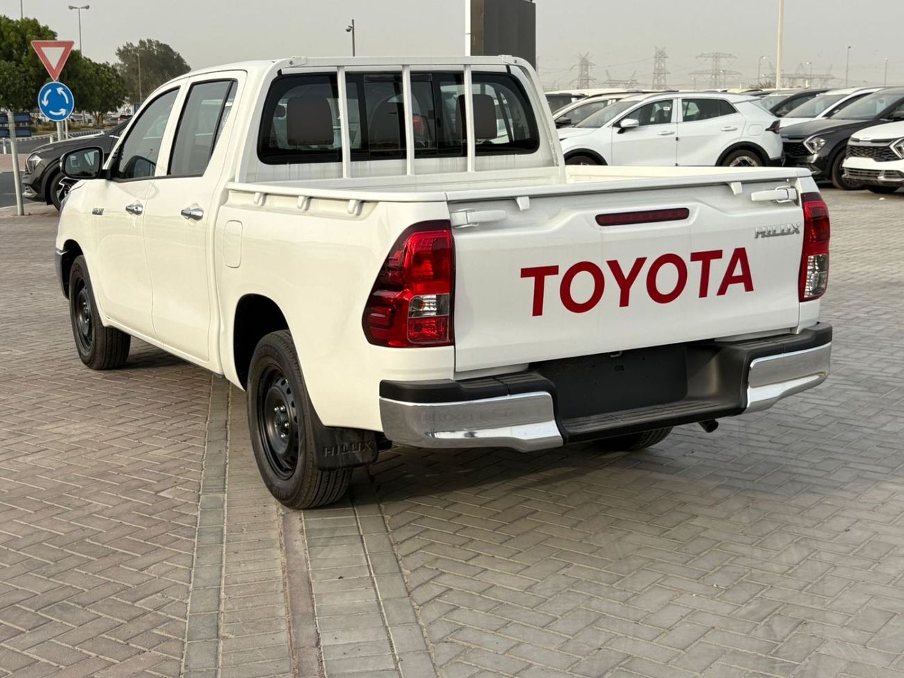 Toyota Hilux 2.0L petrol