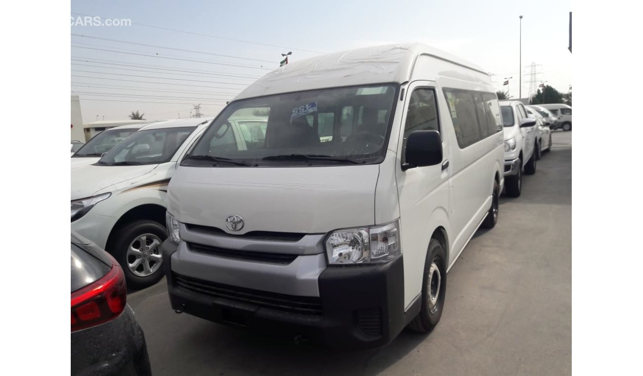 Toyota Hiace 13seats  petrol