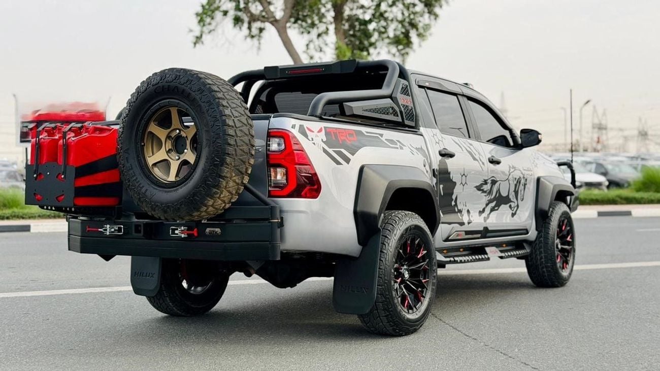 تويوتا هيلوكس 2022| 2.8L DIESEL ENGINE | AT | RHD | HEAVY BULL BAR WITH FOCUSED LED LIGHTS | DUAL BULL BAR ANTENNA