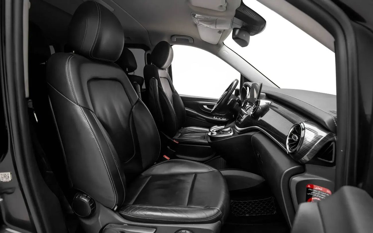 Mercedes-Benz V 250 Std 2.L - GCC Spec