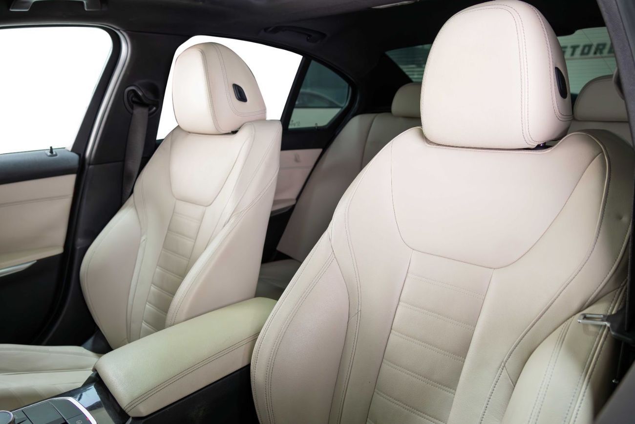 BMW 330i Std 2.0L GCC-Low Mileage-Full Service History-Premium Metallic Paint-LED Headlights-Rear View Camera