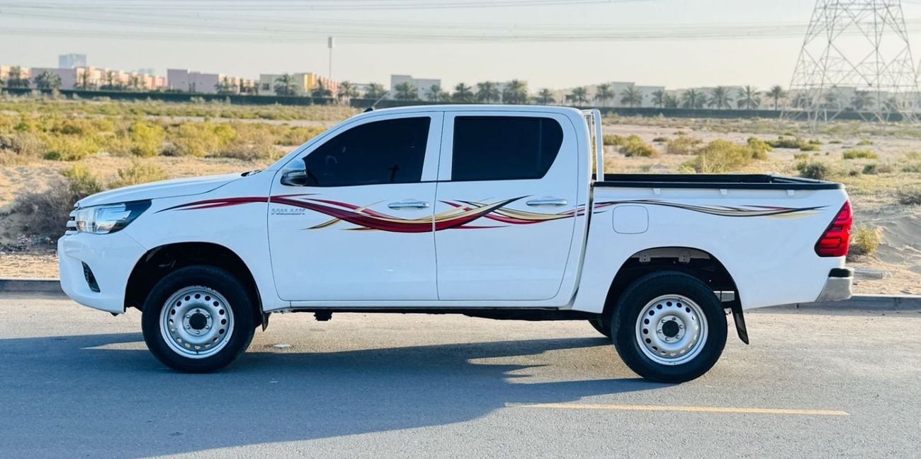 تويوتا هيلوكس GLX 2.7L Double Cab Utility M/T
