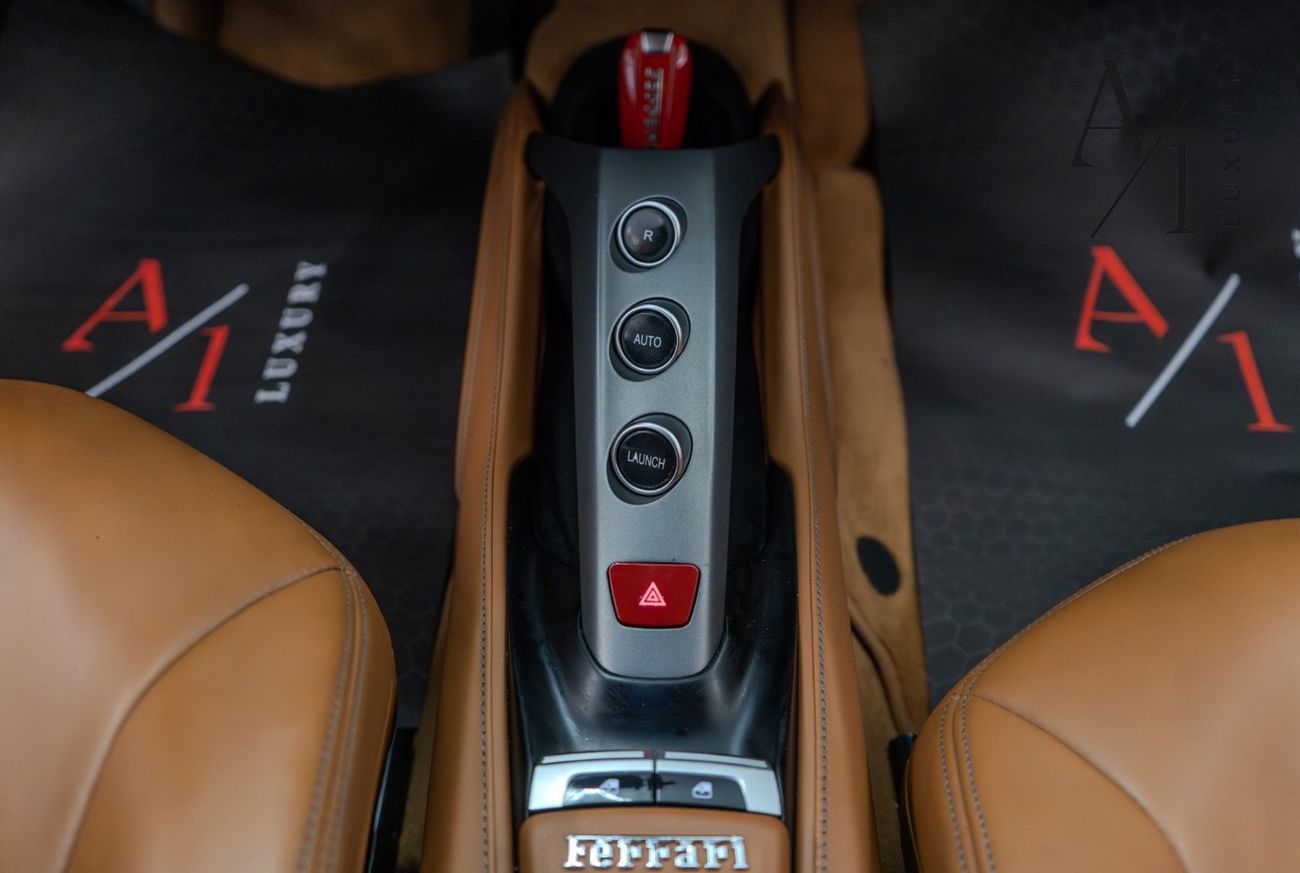 Ferrari 488 GTB STD 2016 Ferrari 488 GTB, With Full Service History, Excellent Condition, GCC Spec