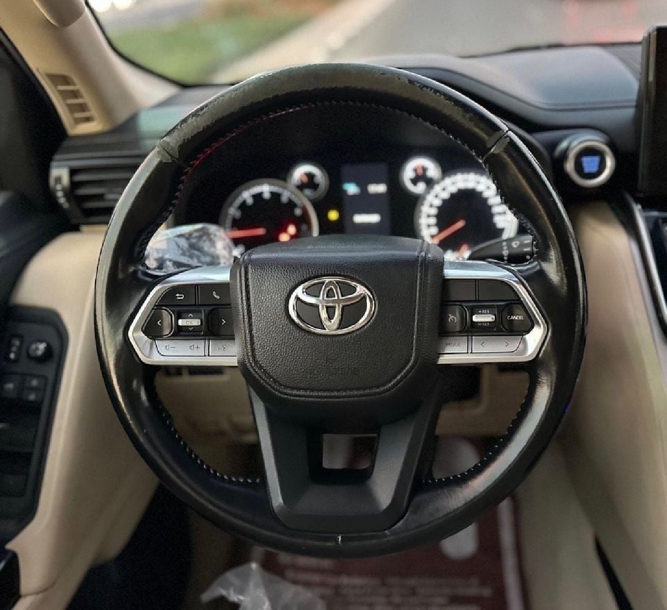 تويوتا لاند كروزر 2023 Model GXR V6 LC300 Full Option Car Very Clean And Perfect Condition