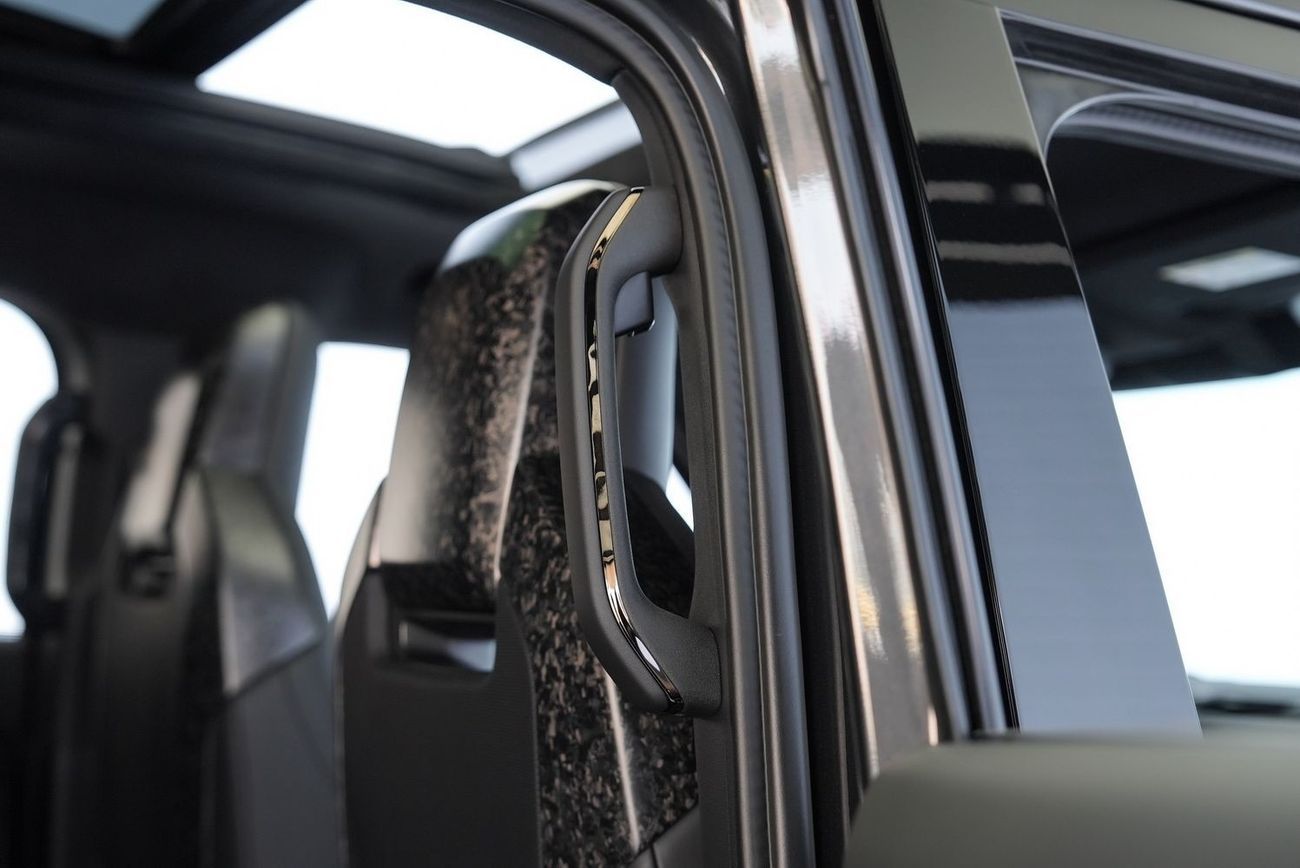 Land Rover Defender Land Rover Defender 110 Octa First Edition V8