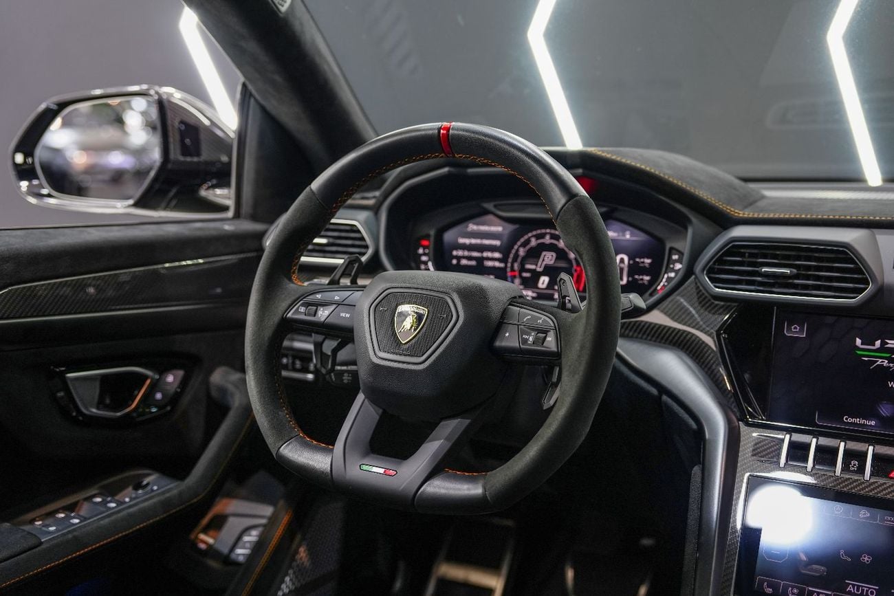 Lamborghini Urus 4.0T V8 Performante Rear Seat Entertainment, Carbon Fiber Pack, Lamborghini Warr + Serv!!