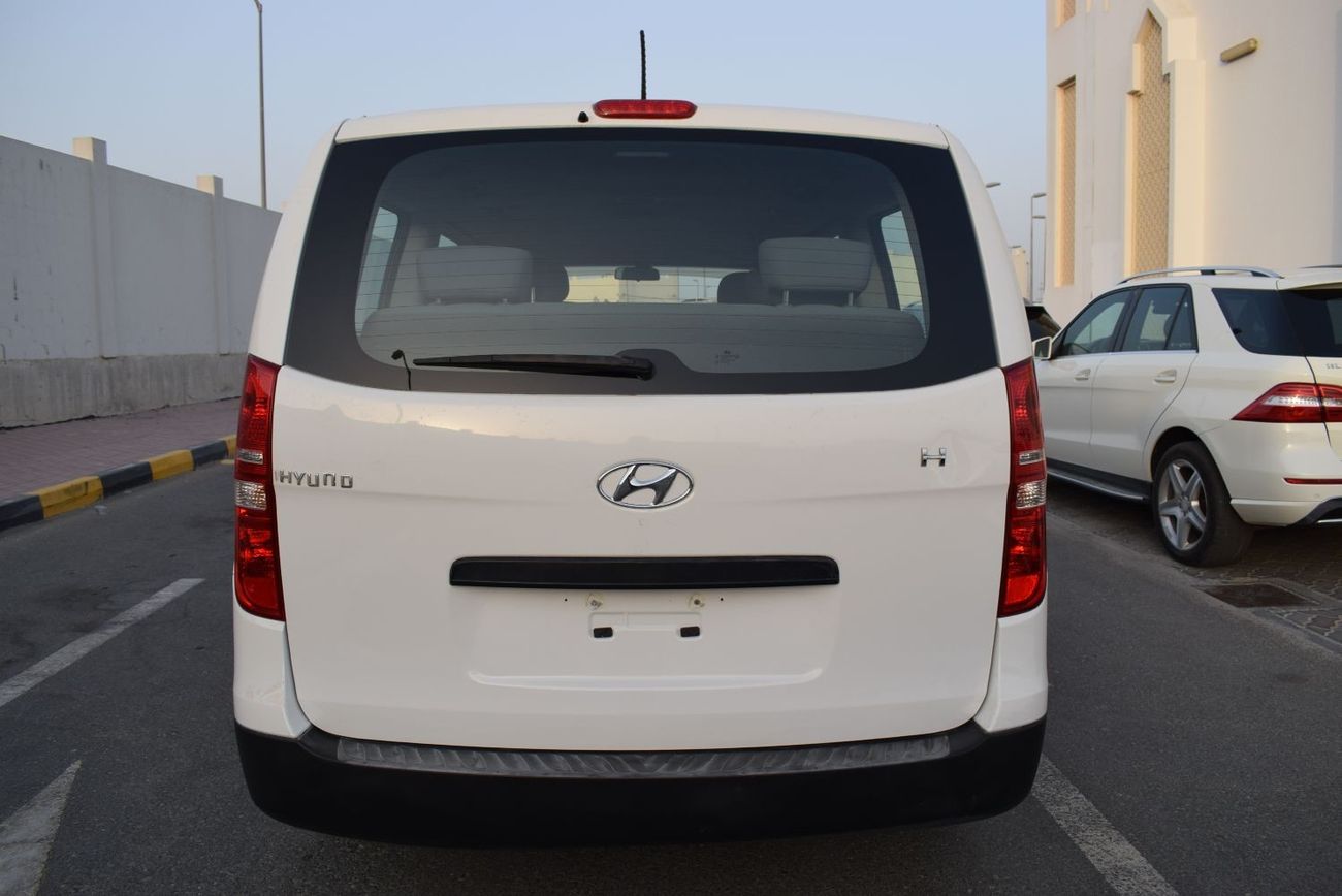 Hyundai H-1 Mid Hyundai H1 12 seater, model:2019. Excellent condition