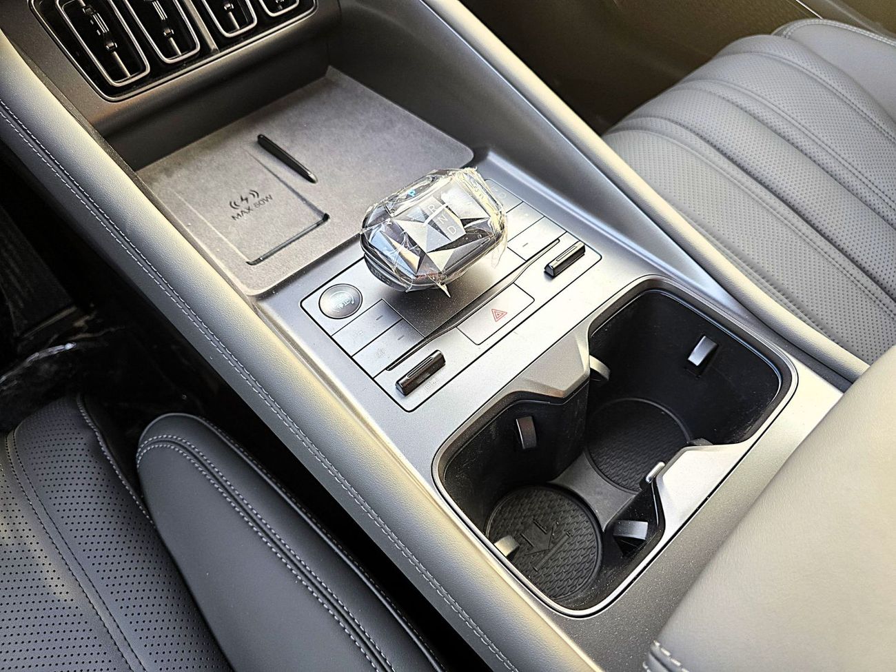 BYD Song L BYD Song L EV FULL OPTION 662 K.M RANG With radar Black Color 2025 Model