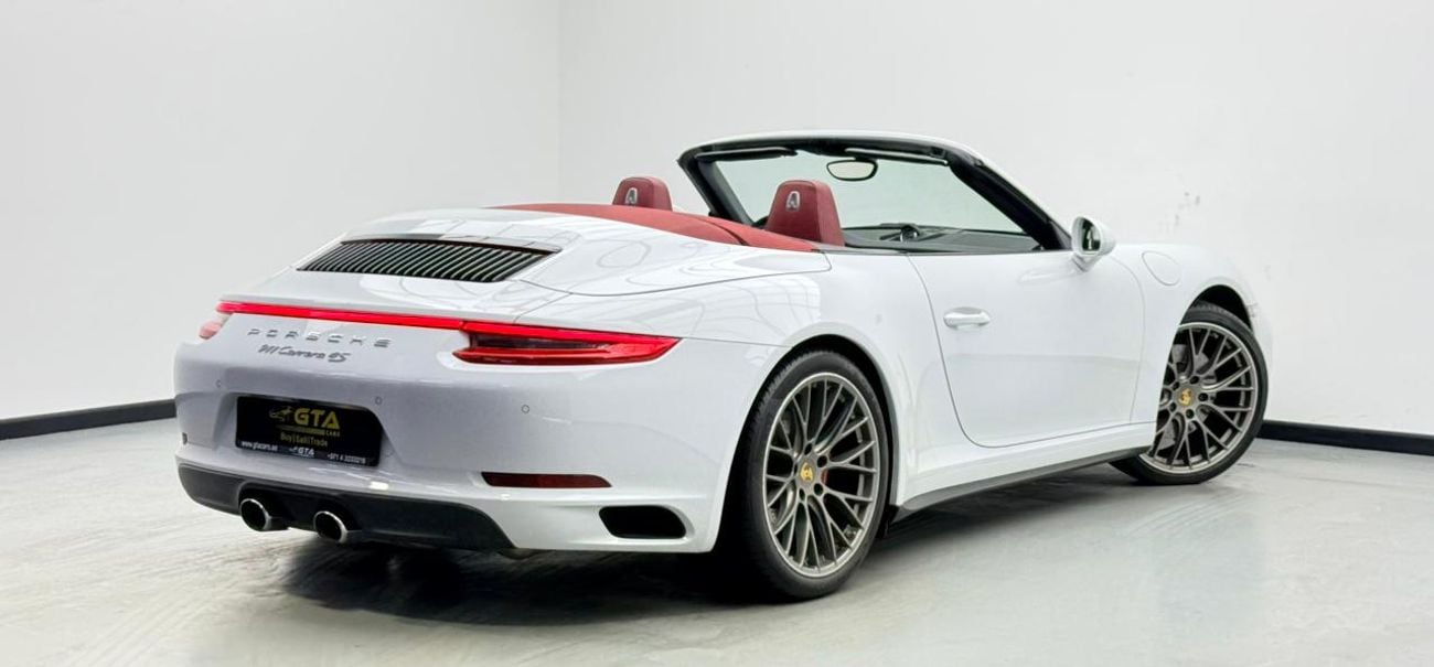 Porsche 911 2017 Porsche 911 Carrera 4S, Full Porsche Service History, GCC Specs