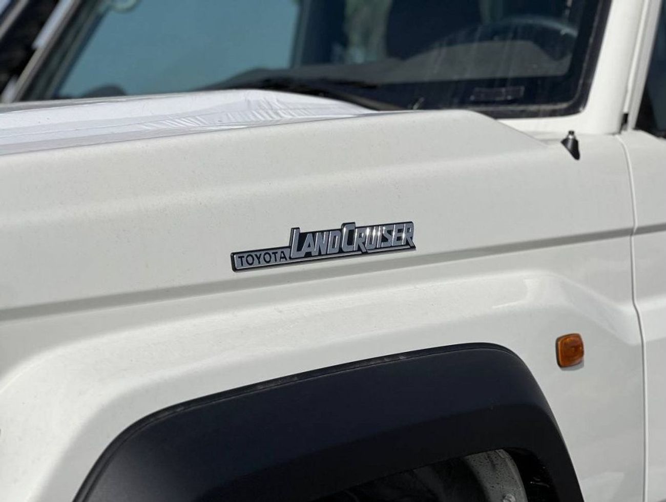 Toyota Land Cruiser Pick Up LC79 D/C 2.8L DSL A/T // 2024 // HIGH OPTION WITH WINCH , DIFF LOCK , POWER WINDOWS // SPECIAL OFFER