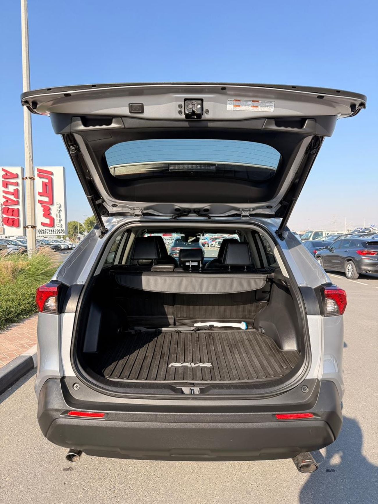 Toyota RAV4 XLE premium 2.5L Full option