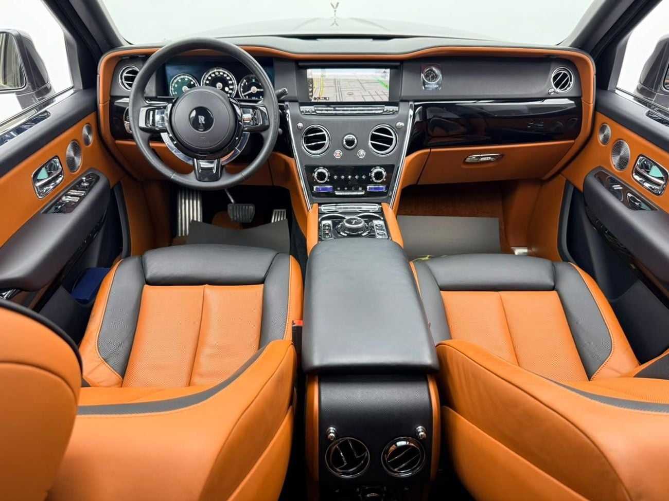 Rolls Royce Cullinan STANDARD 2020 Rolls Royce Cullinan, Warranty, Full Service History, Fully Loaded, Excellent Condition, GCC
