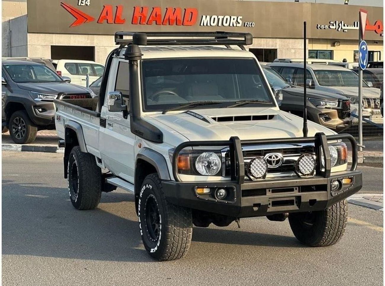 تويوتا لاند كروزر بيك آب diesel 4.5 liter manual gear right hand drive leather seats