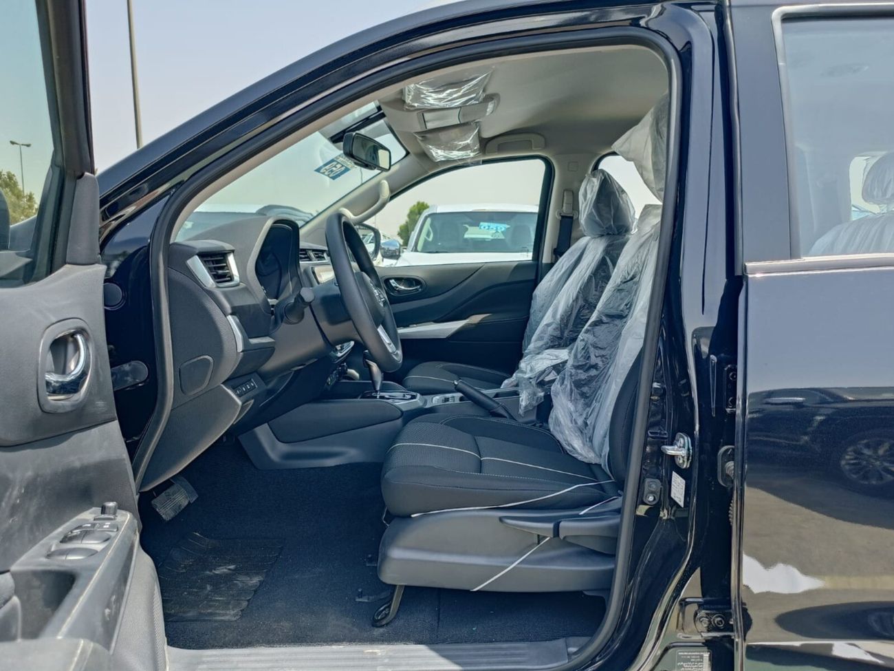 Nissan XTerra TITANIUM, 2.5L Petrol,  7'' Display, DVD + CAMERA, 4WD (CODE # 67875)