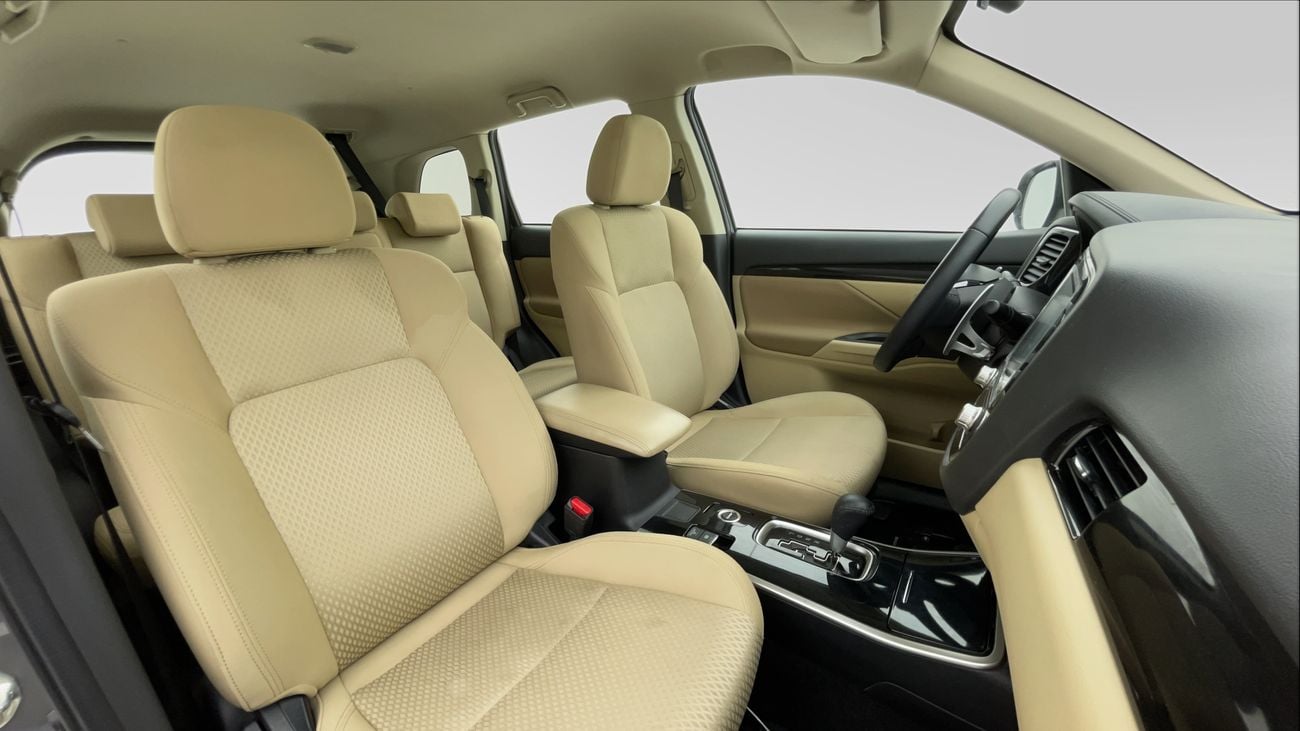 Mitsubishi Outlander 2.5L GLX Mid Line 2022 GLX MID LINE | AED 779/Month | 0 DP | 30 Day Return | Warranty | Service Hist