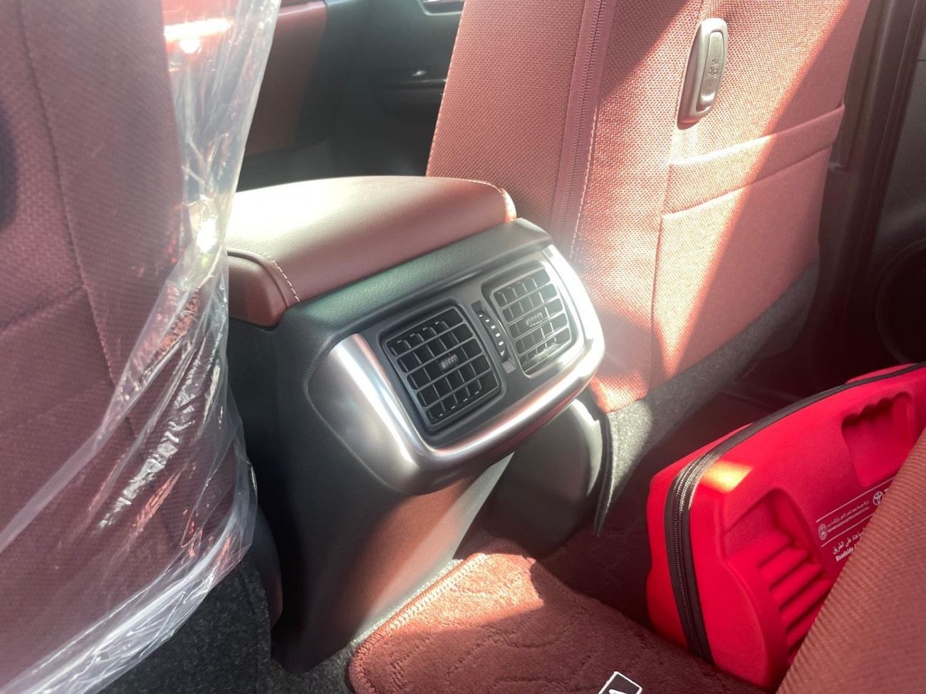 تويوتا هيلوكس 2026 Toyota Hilux 2.7L Petrol Double Cabin A/T