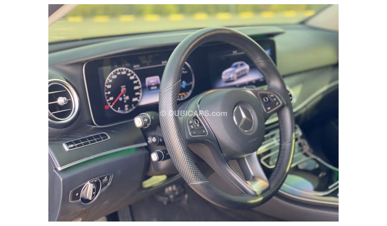 Mercedes-Benz E300 Std