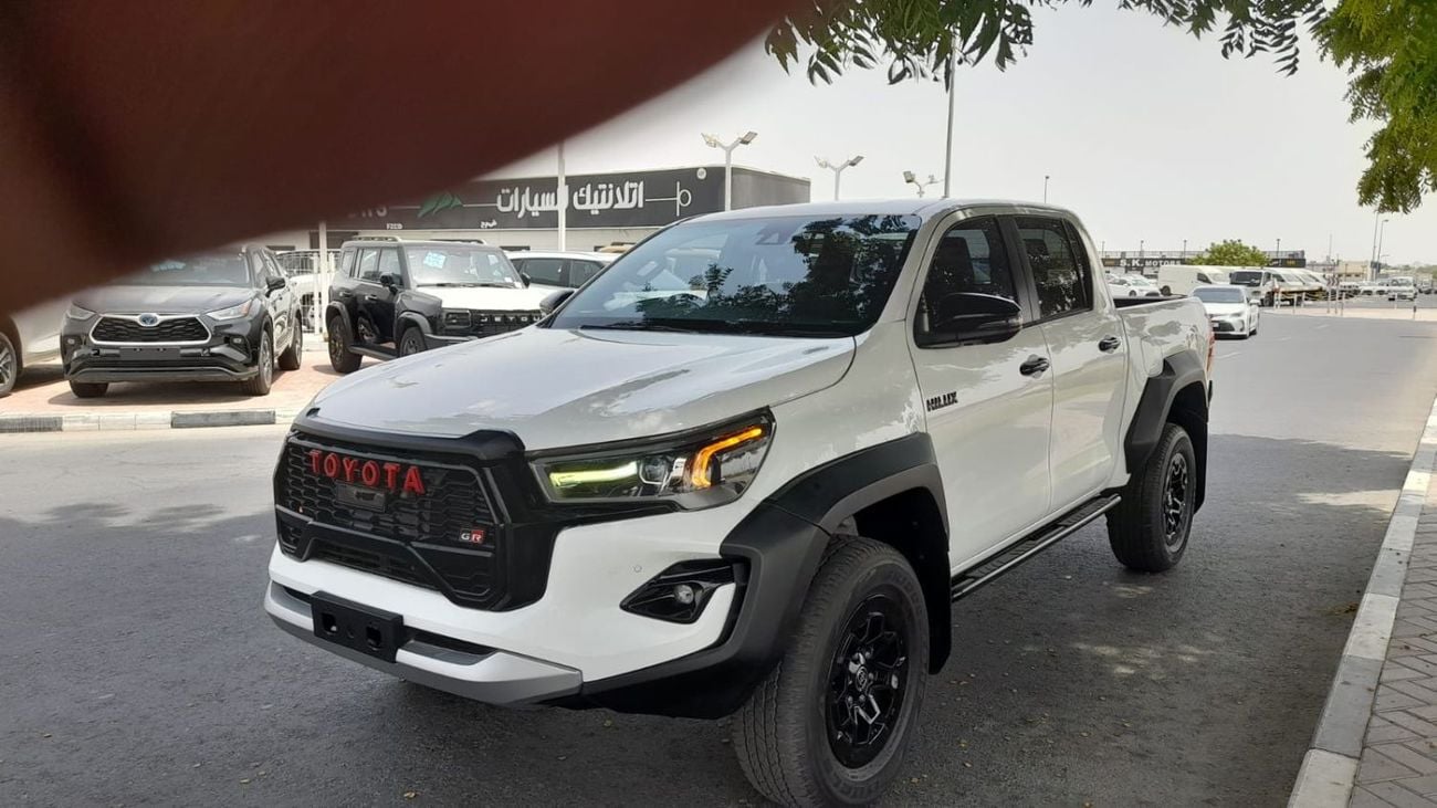 Toyota Hilux GR Sport 2.8L Right-Hand drive Sport 2.8L