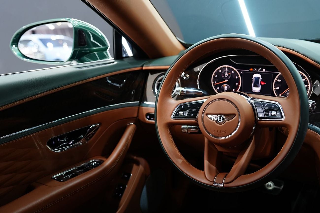 Bentley Flying Spur V8 , Mulliner Driving Specs, Rare Green, Rear Touchscreen!!